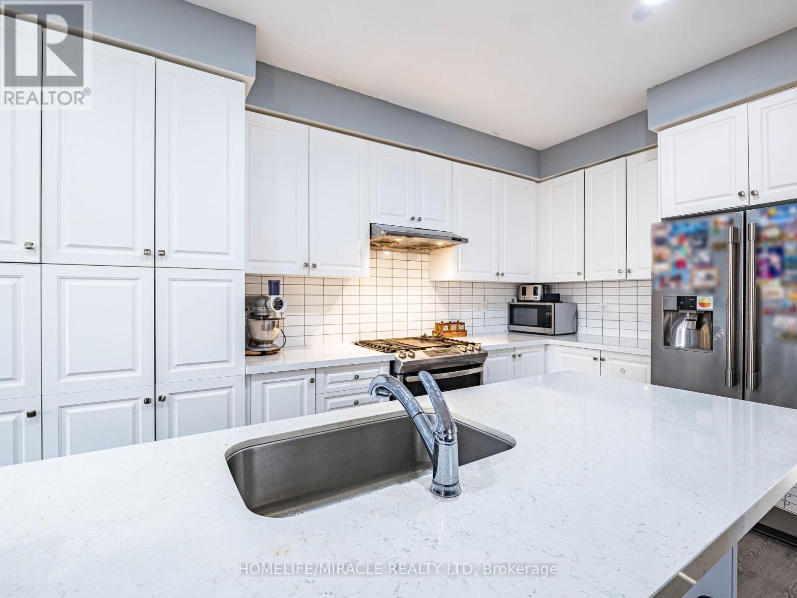 3 Doris Pawley Crescent, Caledon, Ontario  L7C 4E7 - Photo 14 - W12764354