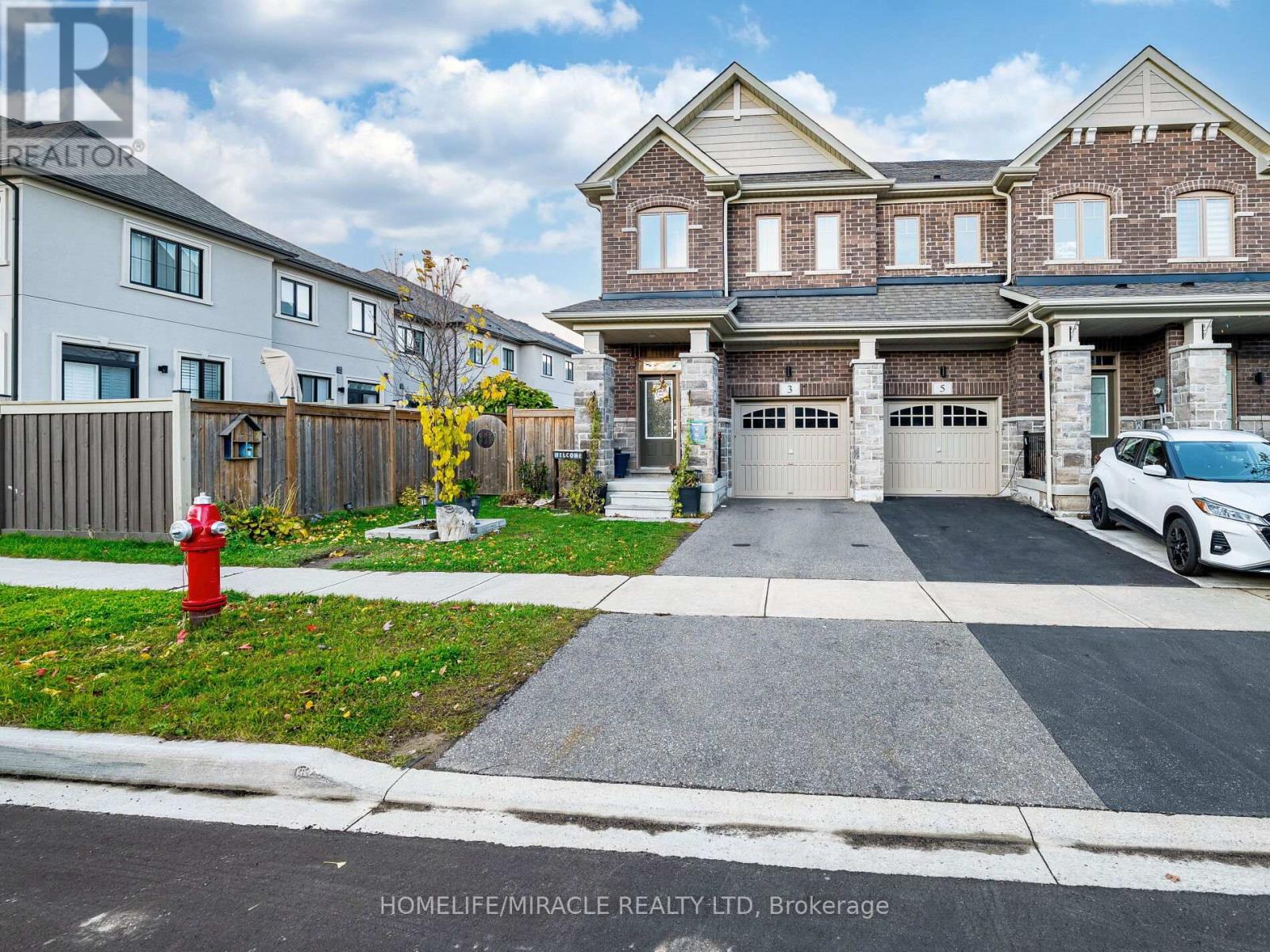 3 Doris Pawley Crescent, Caledon, Ontario  L7C 4E7 - Photo 2 - W12764354