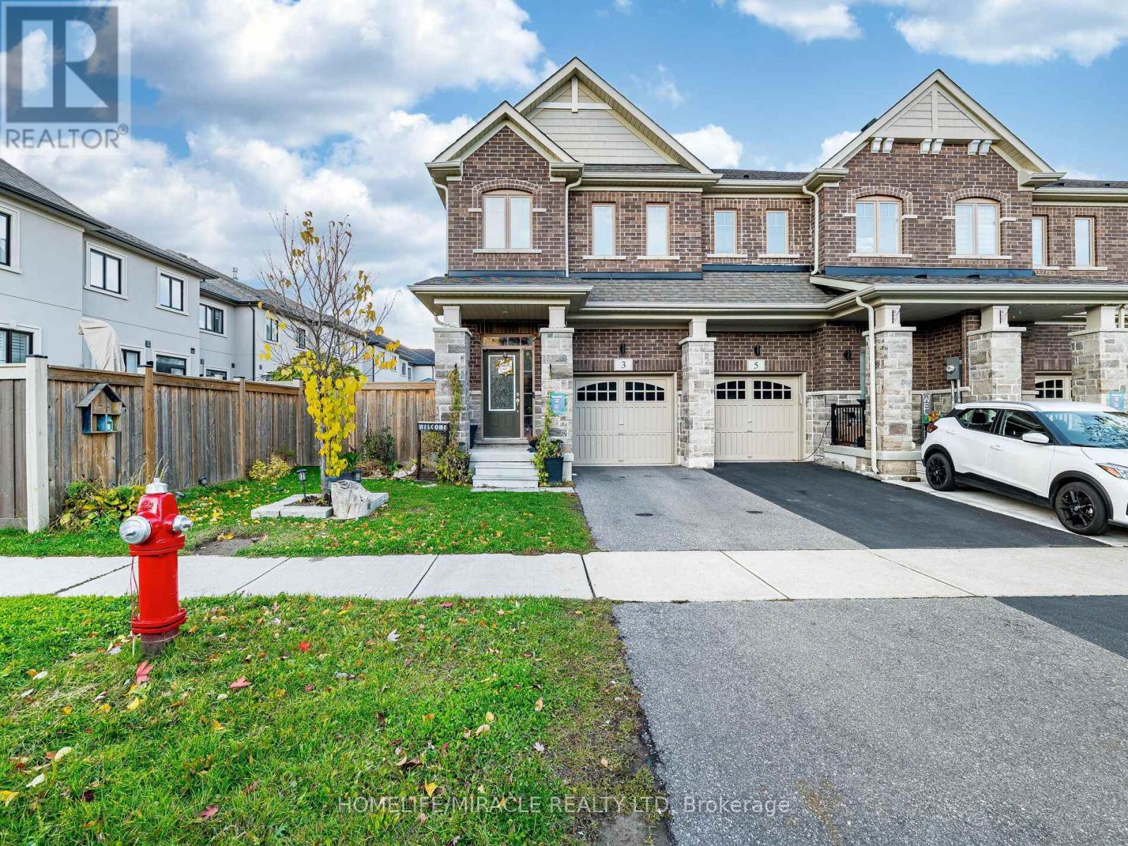 3 Doris Pawley Crescent, Caledon, Ontario  L7C 4E7 - Photo 4 - W12764354