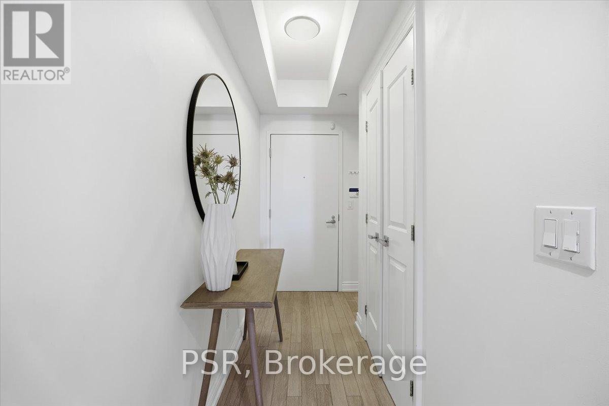 619 - 3500 Lakeshore Road W, Oakville, Ontario  L6L 0B4 - Photo 3 - W12764360