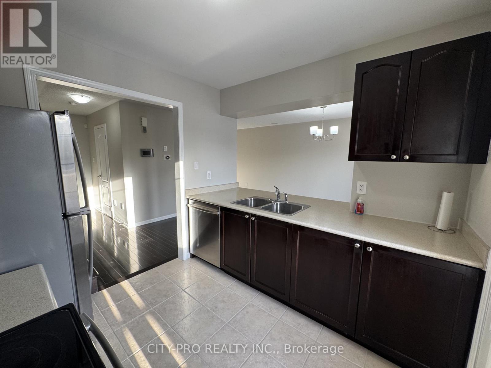 1037 Haxton Heights, Milton, Ontario  L9T 8G6 - Photo 11 - W12764362