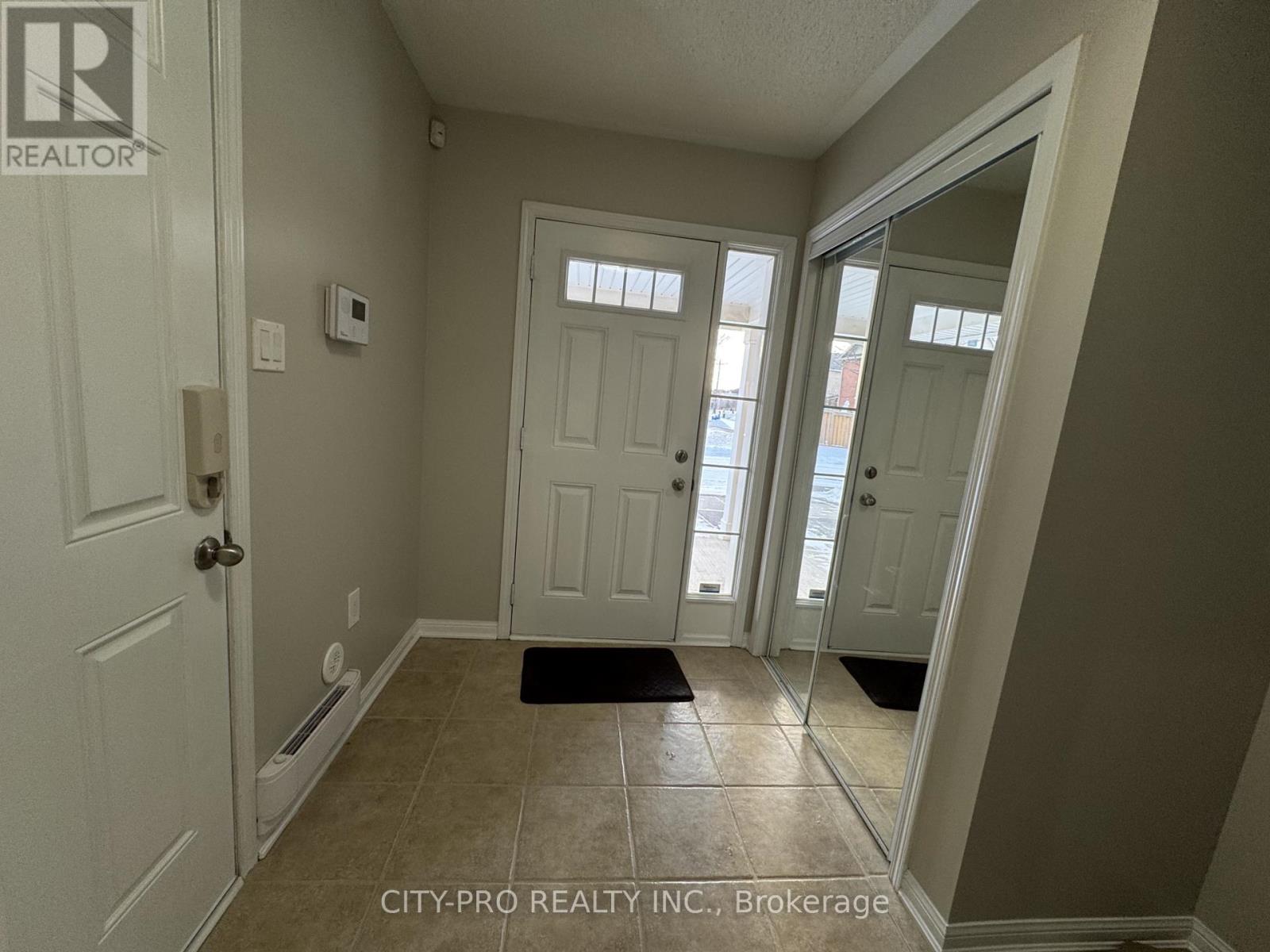 1037 Haxton Heights, Milton, Ontario  L9T 8G6 - Photo 5 - W12764362