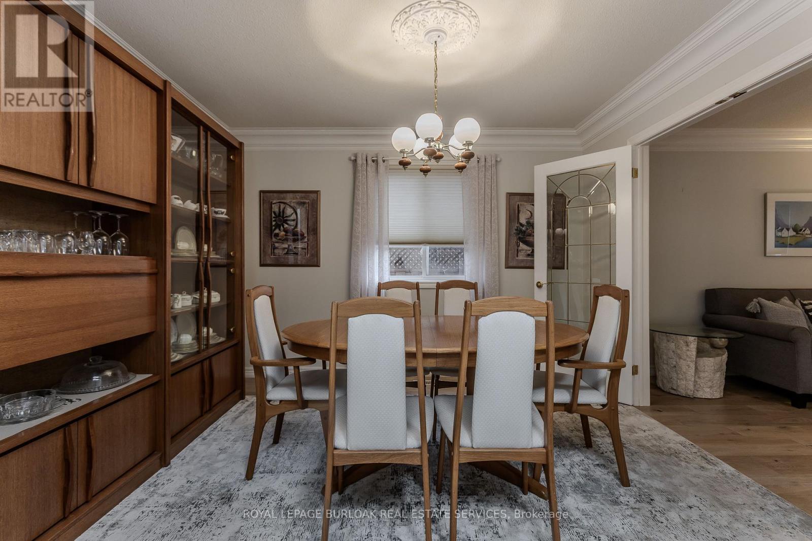 606 Williamson Court, Burlington, Ontario  L7S 2K6 - Photo 12 - W12764364