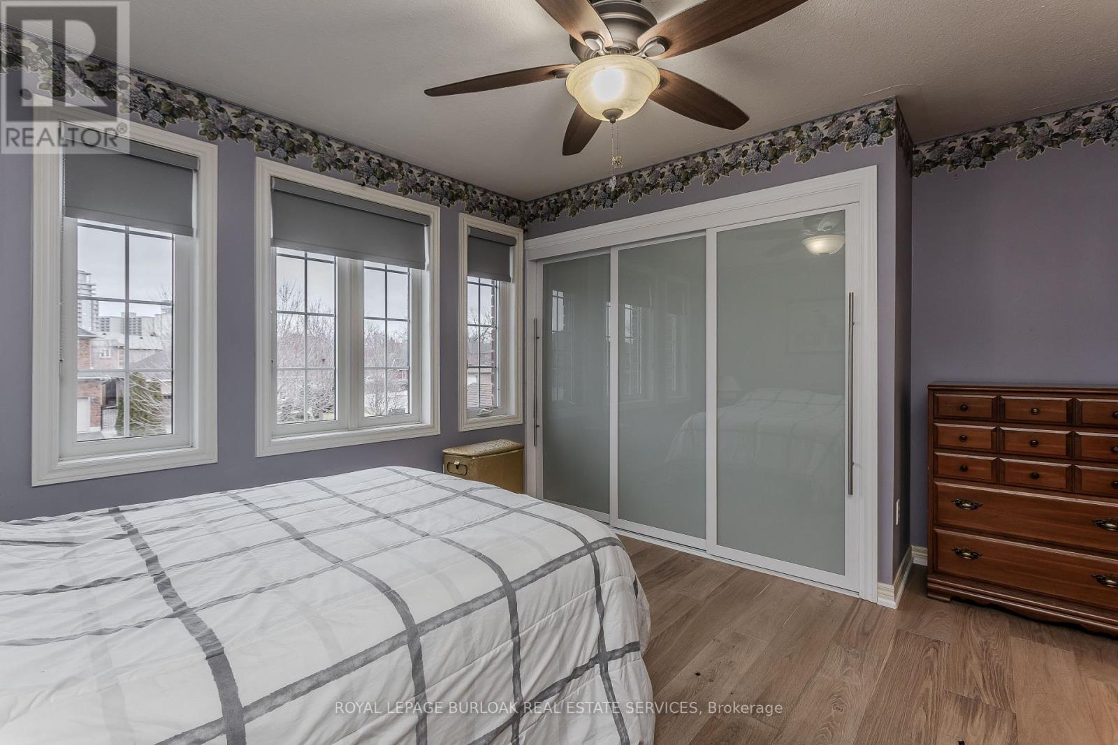 606 Williamson Court, Burlington, Ontario  L7S 2K6 - Photo 23 - W12764364