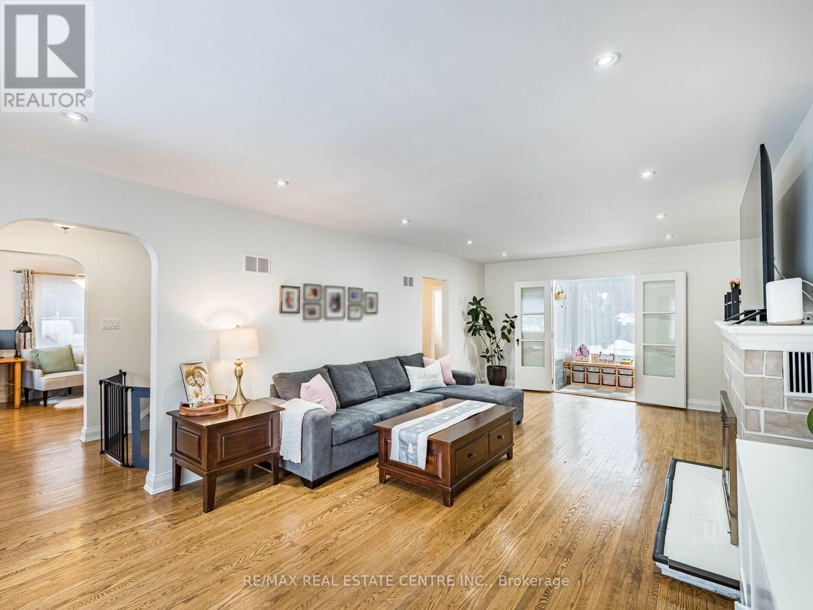 2212 Mississauga Road, Mississauga, Ontario  L5H 2K9 - Photo 18 - W12764376