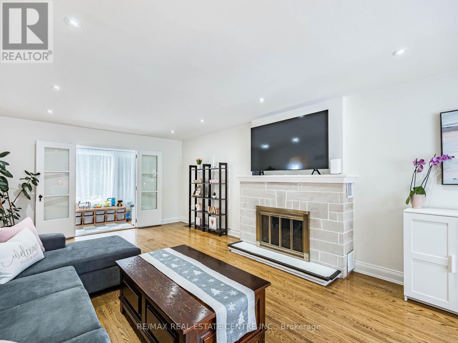 2212 Mississauga Road, Mississauga, Ontario  L5H 2K9 - Photo 20 - W12764376