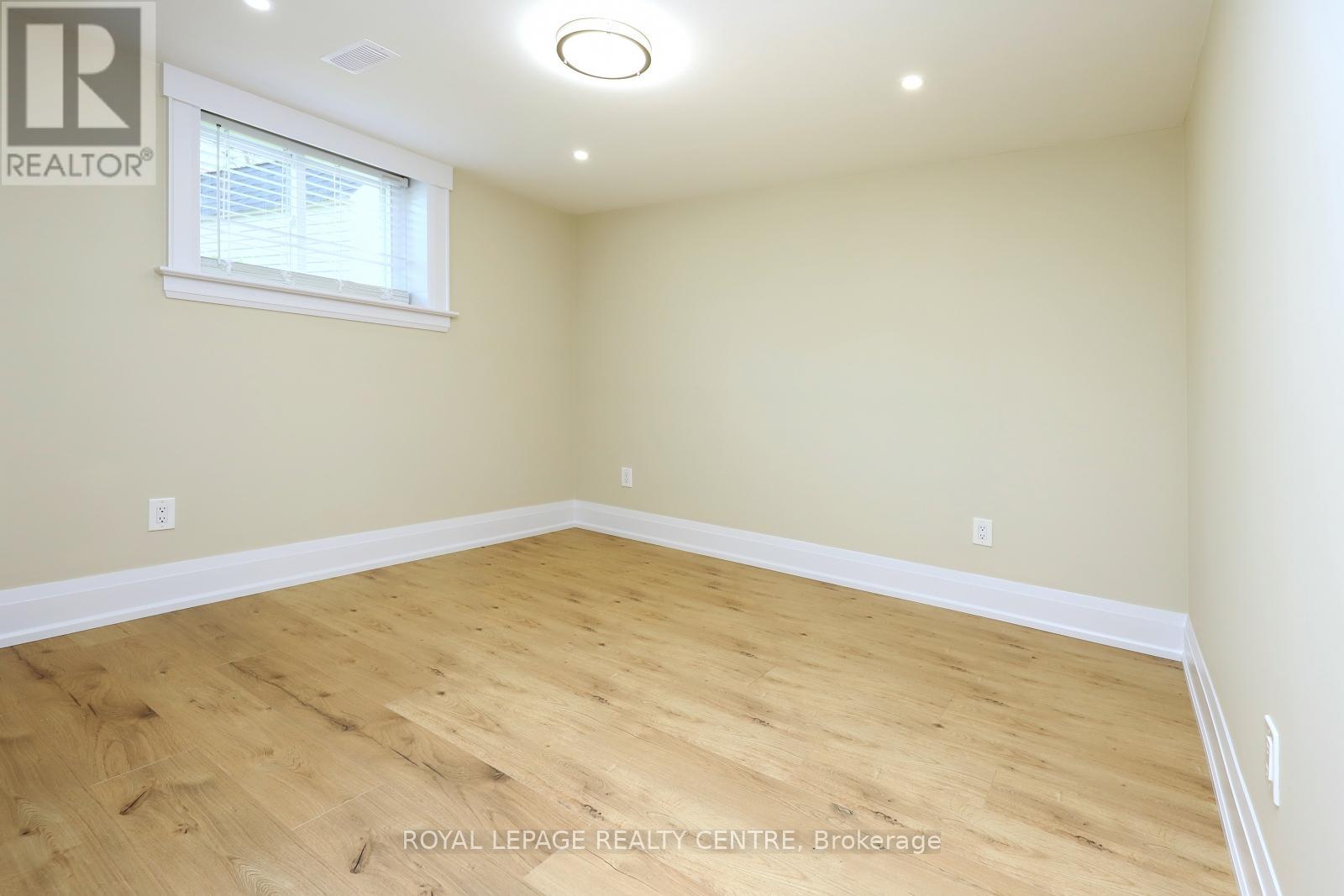 55 Flora Drive, Hamilton (Greenford), Ontario  L8G 3Z7 - Photo 16 - X12764380