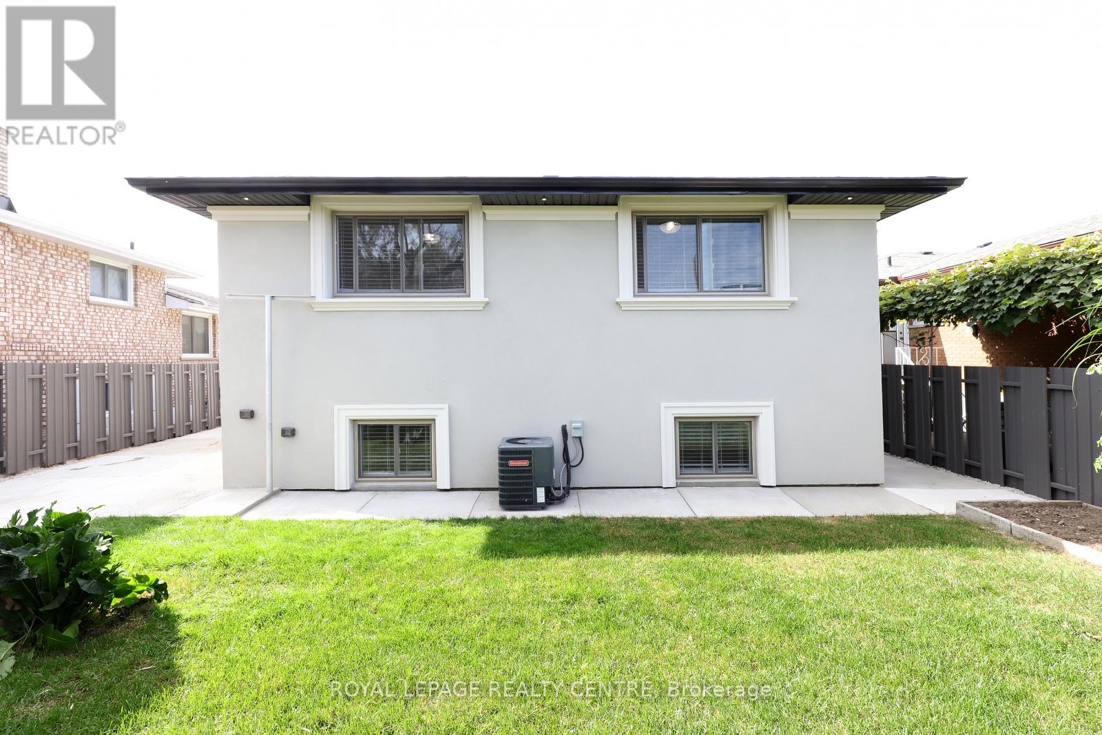 55 Flora Drive, Hamilton (Greenford), Ontario  L8G 3Z7 - Photo 20 - X12764380