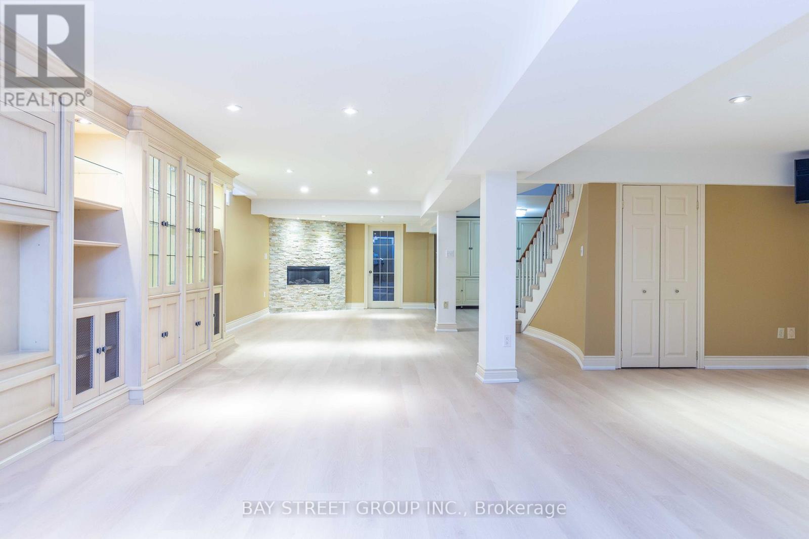 2191 Dunvegan Avenue, Oakville, Ontario  L6J 6P2 - Photo 42 - W12631912