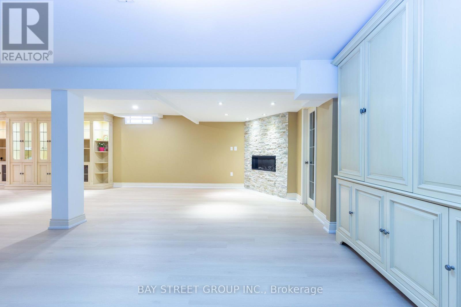 2191 Dunvegan Avenue, Oakville, Ontario  L6J 6P2 - Photo 43 - W12631912