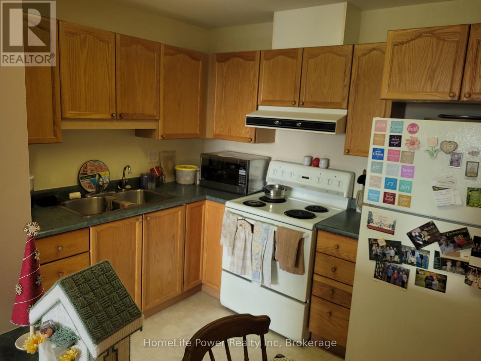 311 - 20 St George Street, Kitchener, Ontario  N2G 2S7 - Photo 8 - X12764412