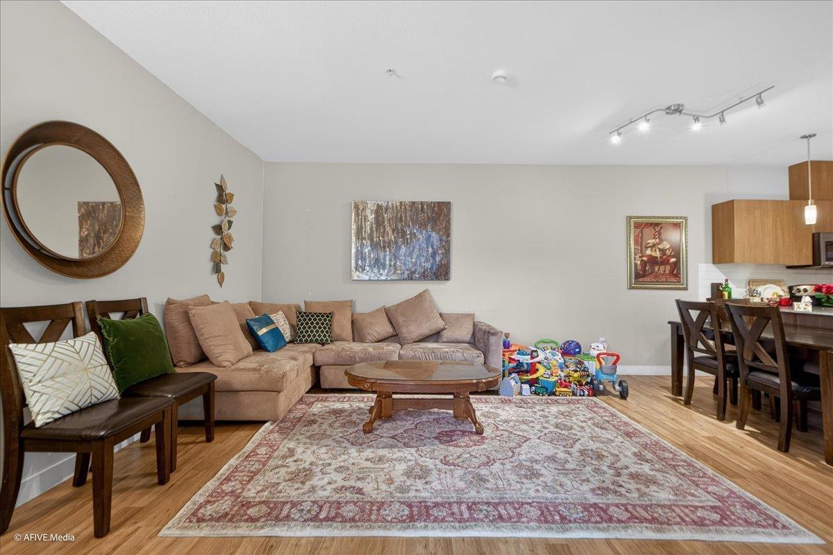 324 9655 King George Boulevard, Surrey, British Columbia  V3T 0C7 - Photo 4 - R3079074