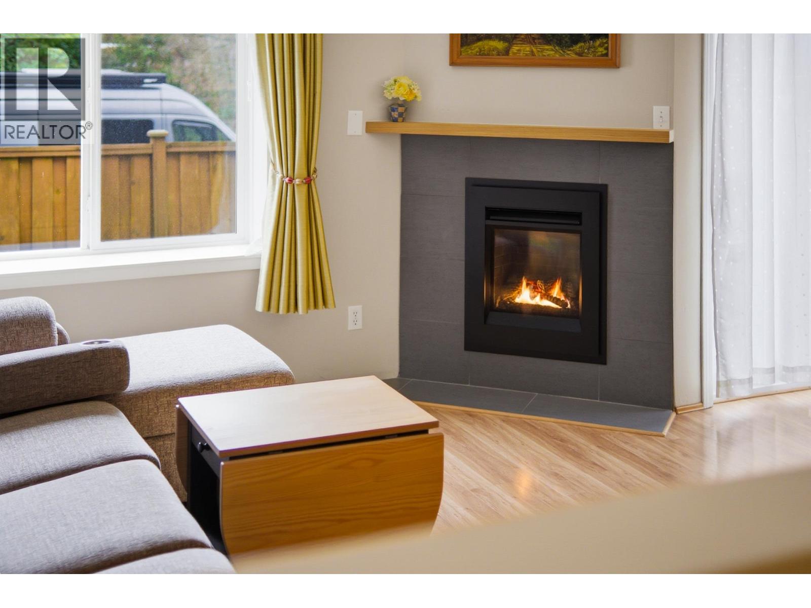 11 40200 Government Road, Squamish, British Columbia  V8B 0G6 - Photo 2 - R3085212