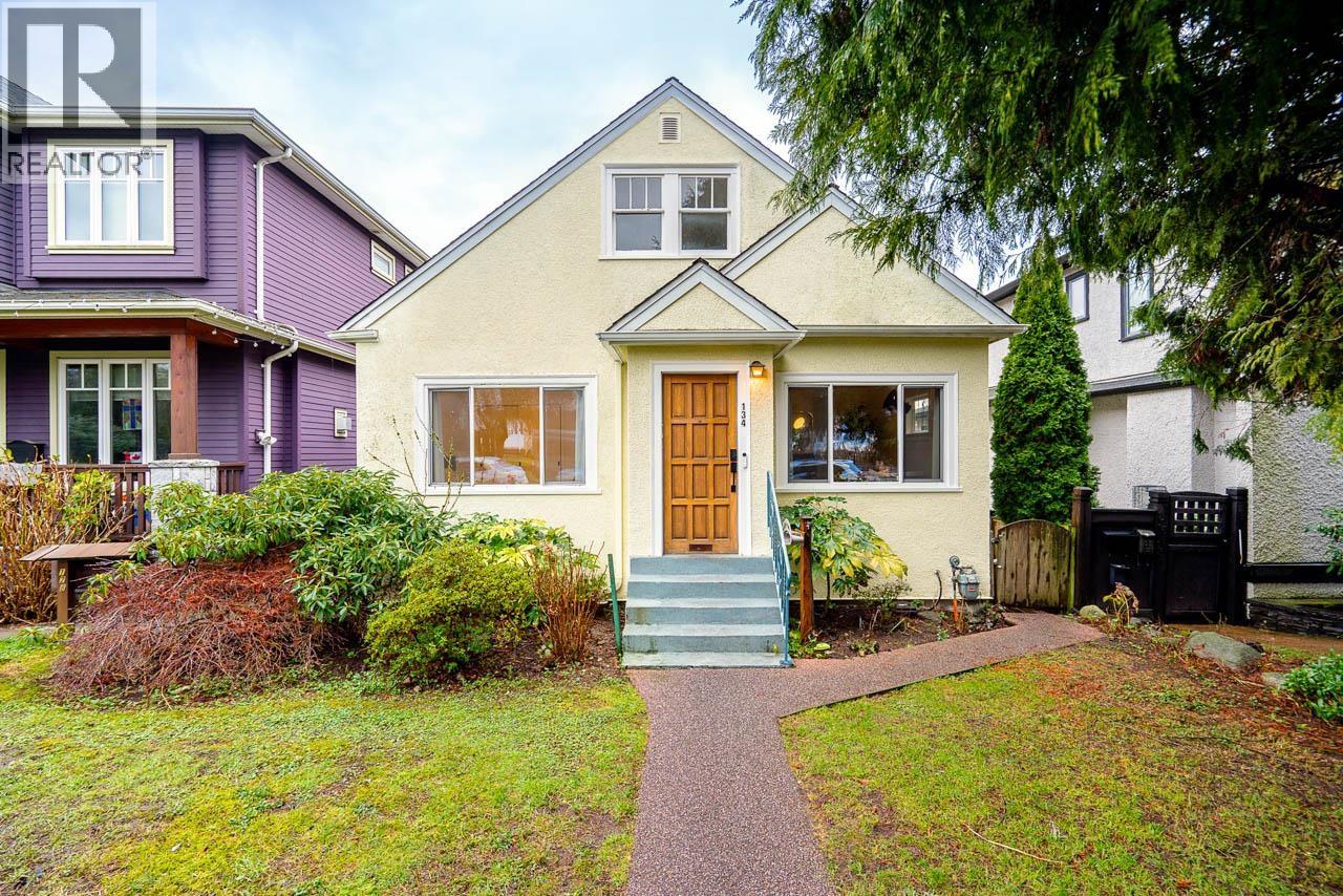134 W 40th Avenue, Vancouver, British Columbia  V5Y 2R2 - Photo 1 - R3087267