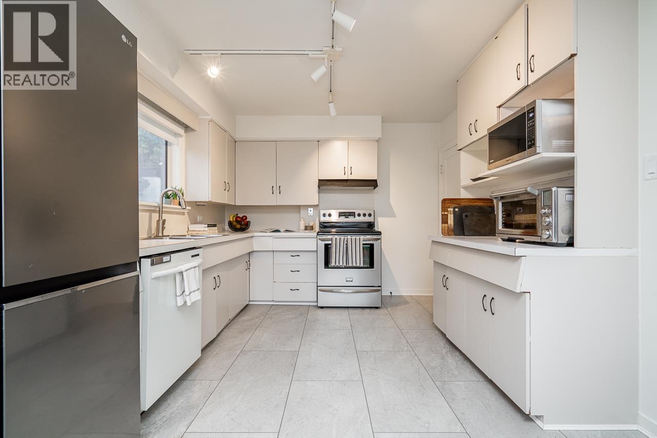 134 W 40th Avenue, Vancouver, British Columbia  V5Y 2R2 - Photo 9 - R3087267