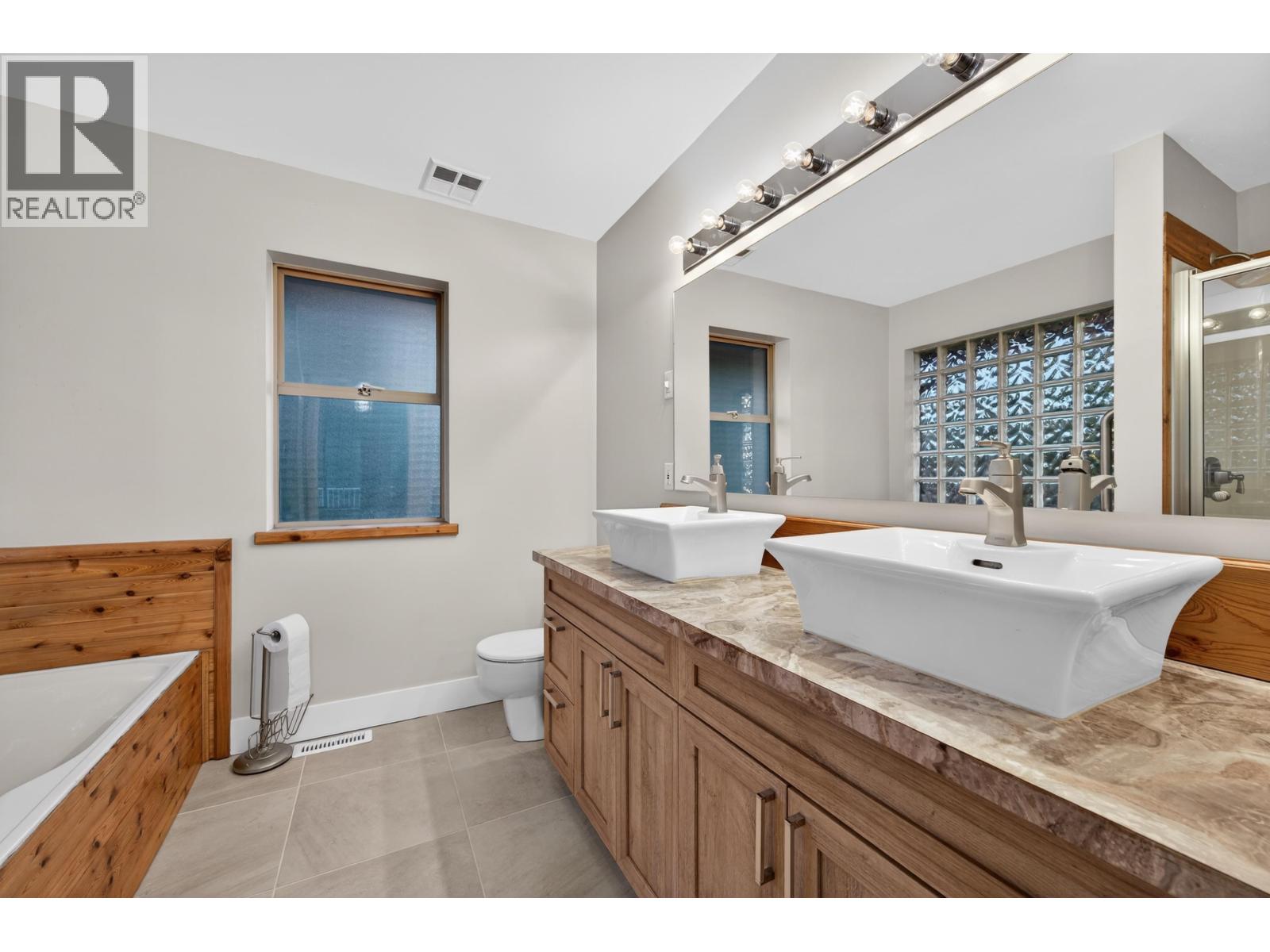 21105 River Road, Maple Ridge, British Columbia  V2X 2A1 - Photo 31 - R3087205