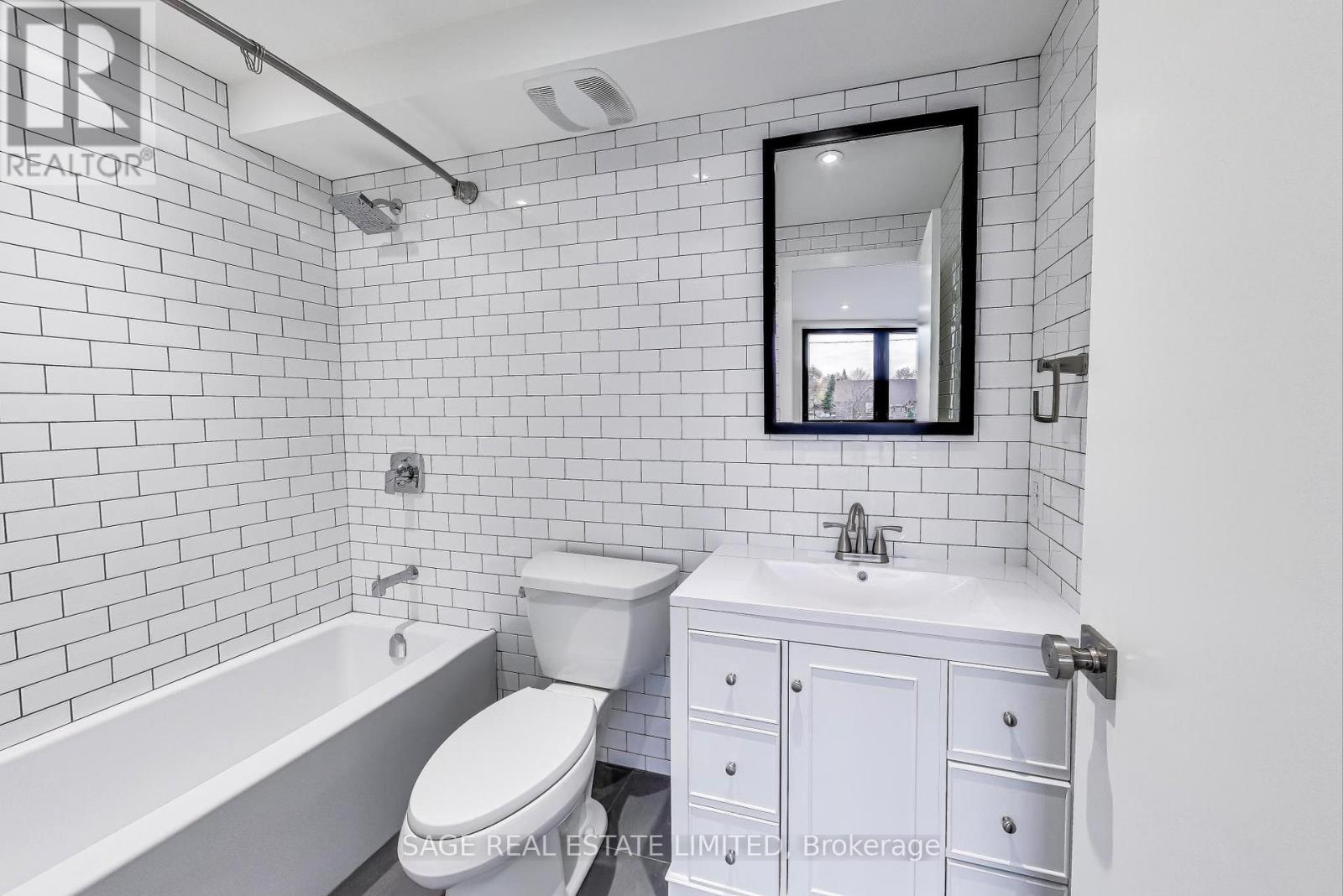 2nd - 2549 Yonge Street, Toronto, Ontario  M4P 2H9 - Photo 16 - C12764418