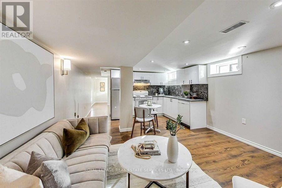 Lower - 21 Haverson Boulevard, Toronto, Ontario  M6M 3J5 - Photo 2 - W12764404