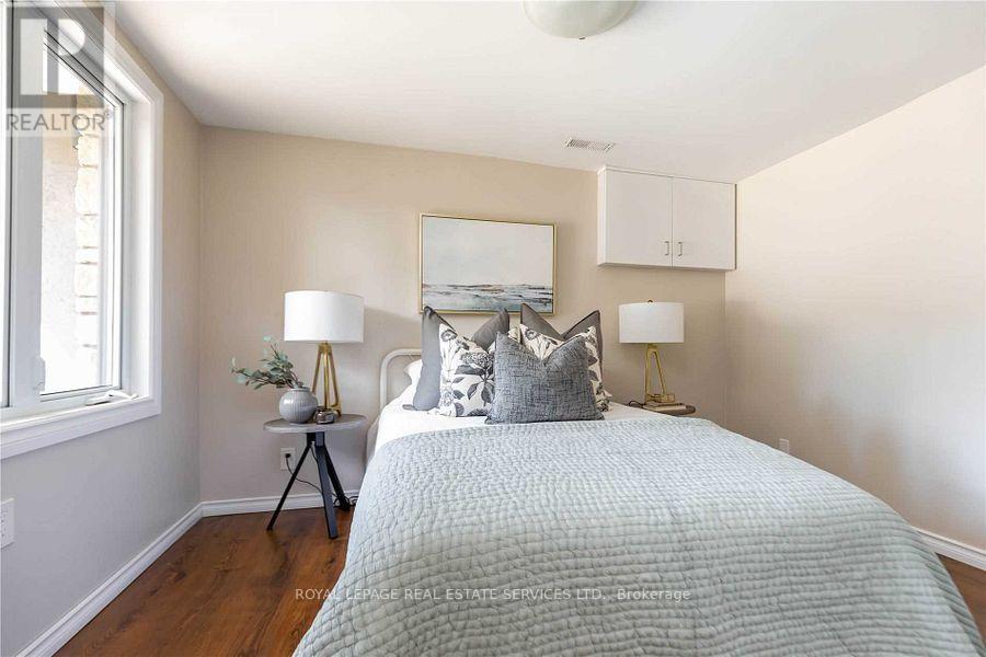 Lower - 21 Haverson Boulevard, Toronto, Ontario  M6M 3J5 - Photo 6 - W12764404