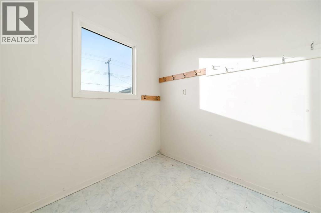 405 8 Avenue E, Bow Island, Alberta  T0K 0G0 - Photo 17 - A2280997