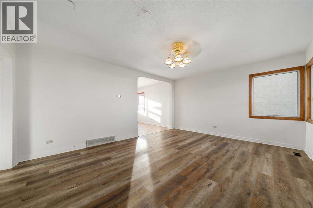 405 8 Avenue E, Bow Island, Alberta  T0K 0G0 - Photo 3 - A2280997