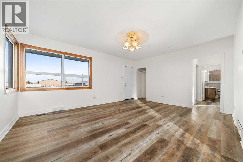 405 8 Avenue E, Bow Island, Alberta  T0K 0G0 - Photo 4 - A2280997