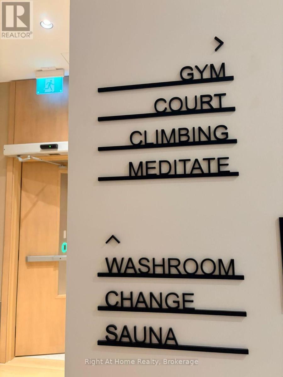 4104 - 395 Square One Drive, Mississauga, Ontario  L5B 0P6 - Photo 10 - W12764454