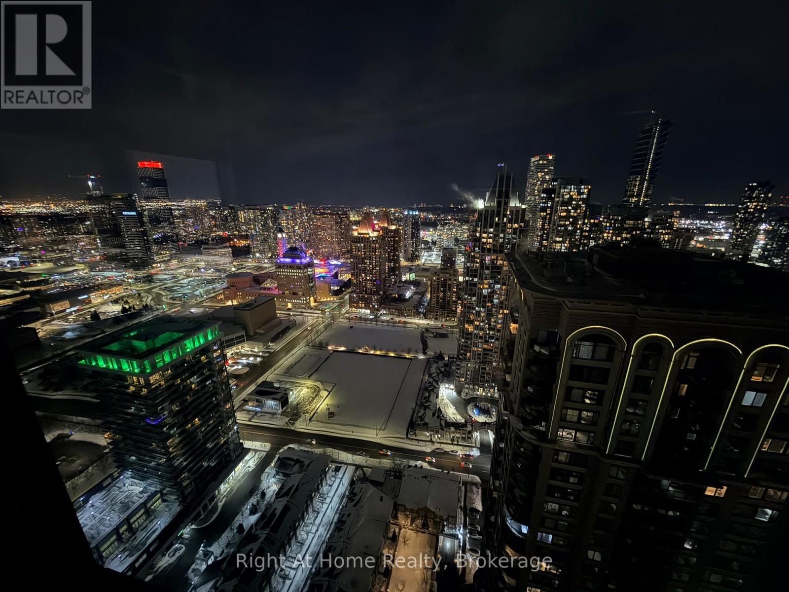 4104 - 395 Square One Drive, Mississauga, Ontario  L5B 0P6 - Photo 16 - W12764454