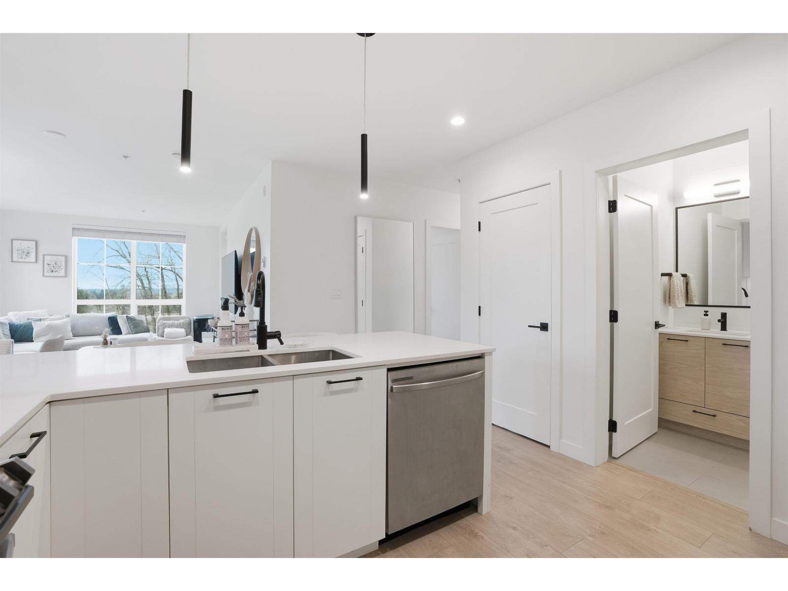 A410 20018 83a Avenue, Langley, British Columbia  V2Y 3P2 - Photo 5 - R3085719