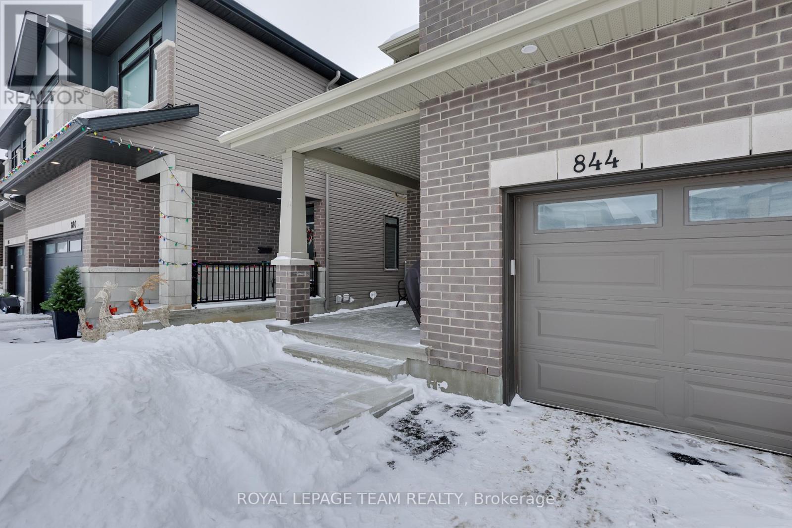 844 Beckton Heights, Ottawa, Ontario  K2S 2X9 - Photo 3 - X12764488