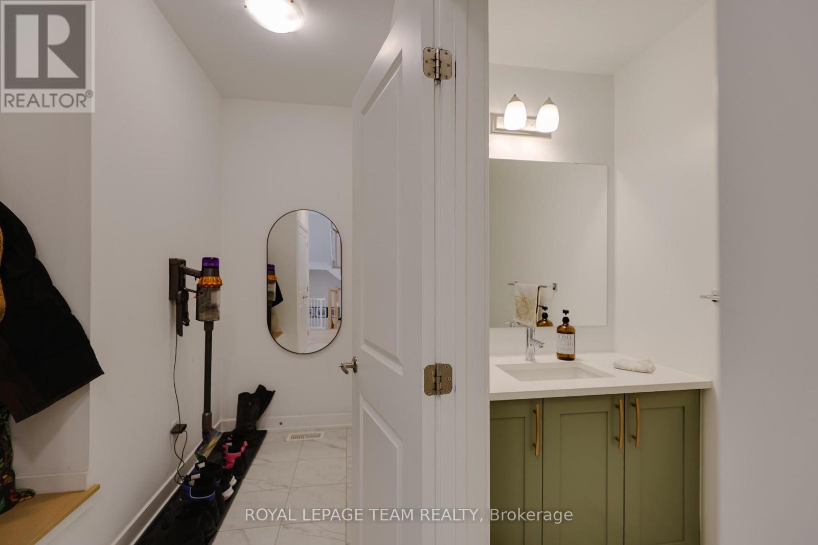 844 Beckton Heights, Ottawa, Ontario  K2S 2X9 - Photo 8 - X12764488