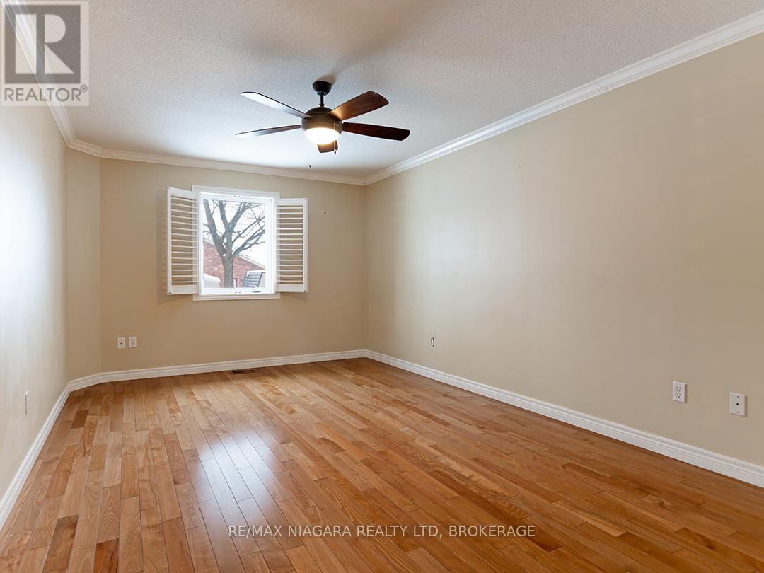 57 Maple Street, Port Colborne, Ontario  L3K 6G7 - Photo 13 - X12764472