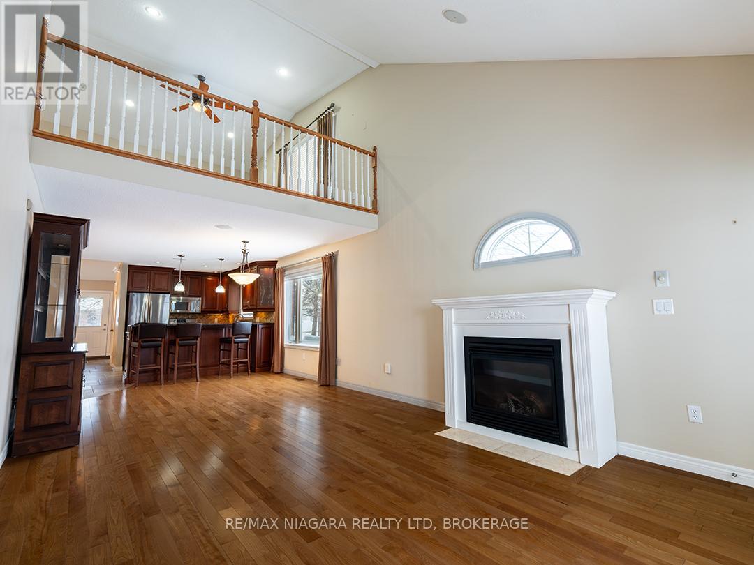 57 Maple Street, Port Colborne, Ontario  L3K 6G7 - Photo 5 - X12764472