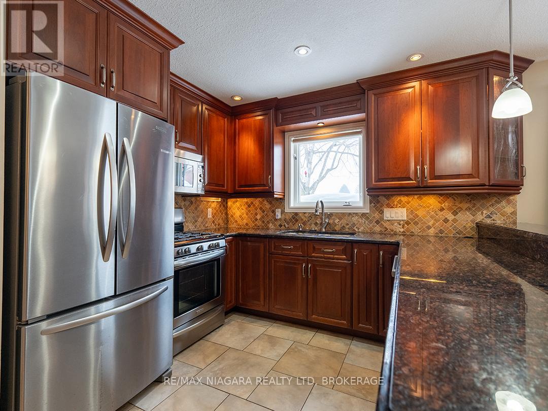 57 Maple Street, Port Colborne, Ontario  L3K 6G7 - Photo 9 - X12764472