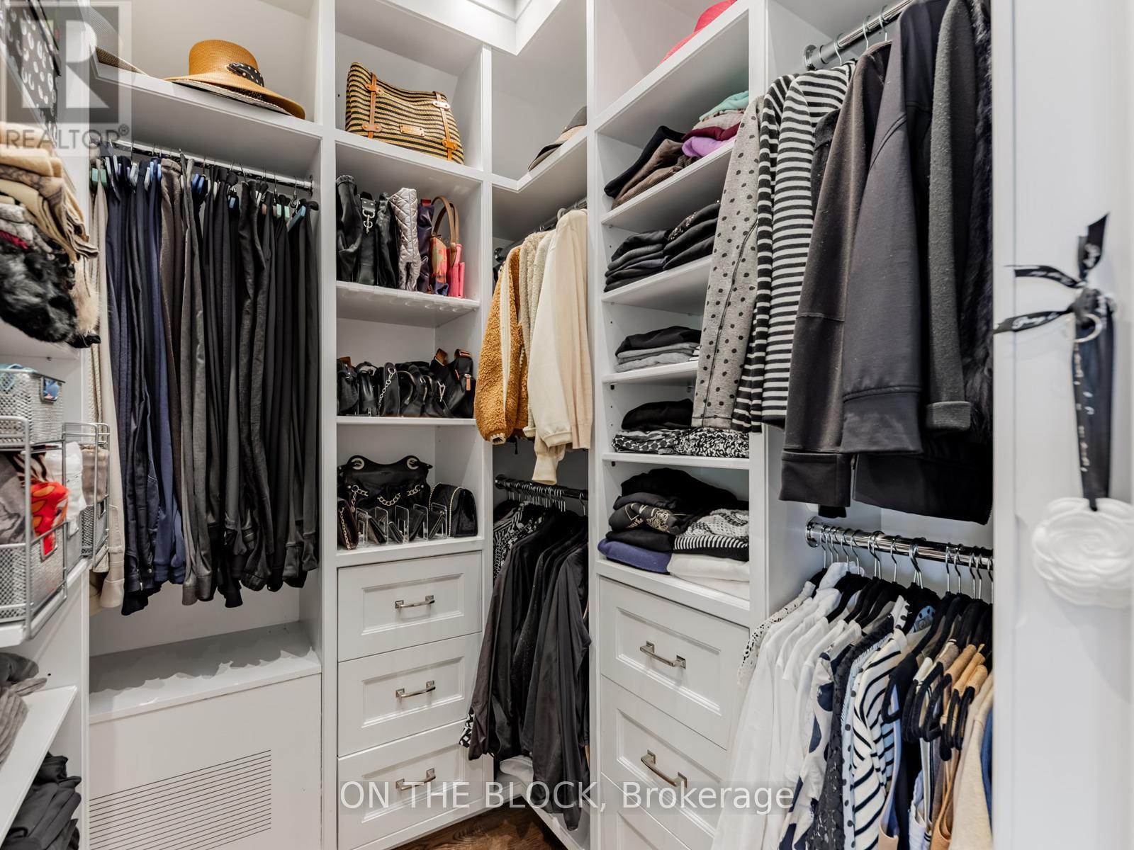 225 Joicey Boulevard, Toronto, Ontario  M5M 2V4 - Photo 24 - C12764436