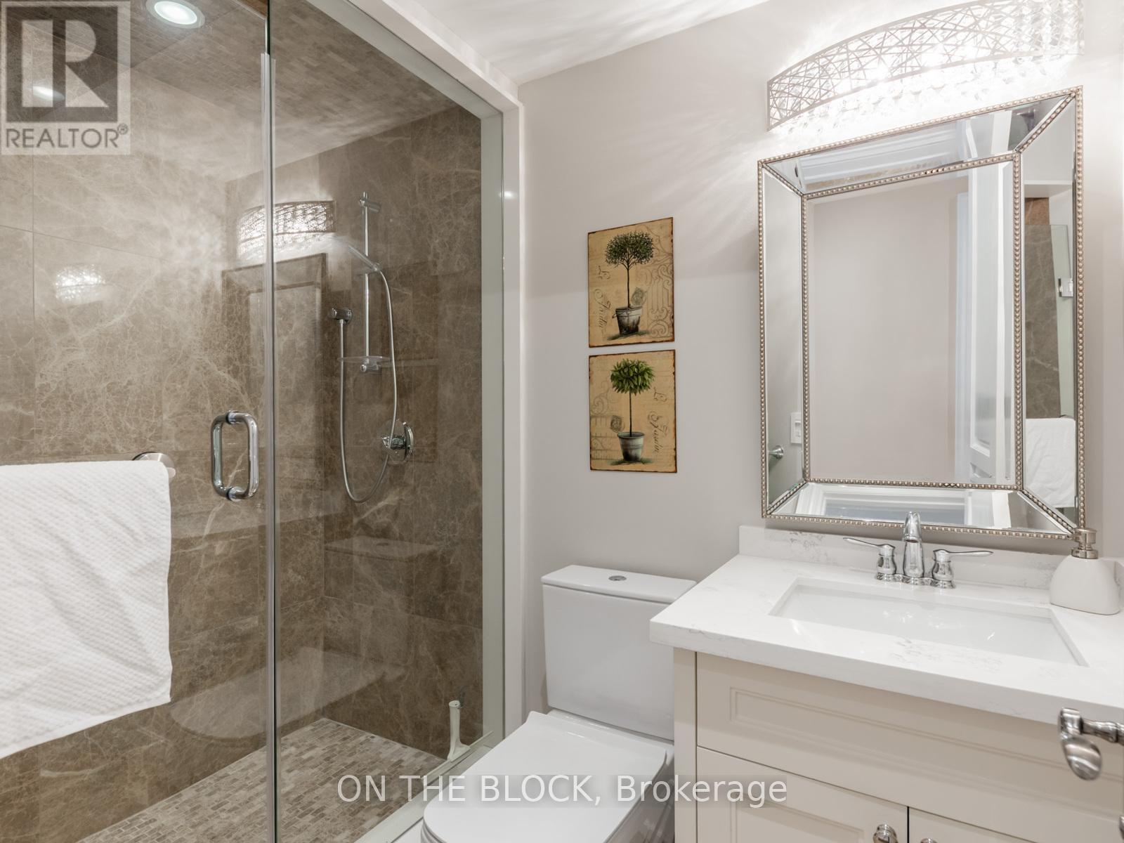 225 Joicey Boulevard, Toronto, Ontario  M5M 2V4 - Photo 34 - C12764436