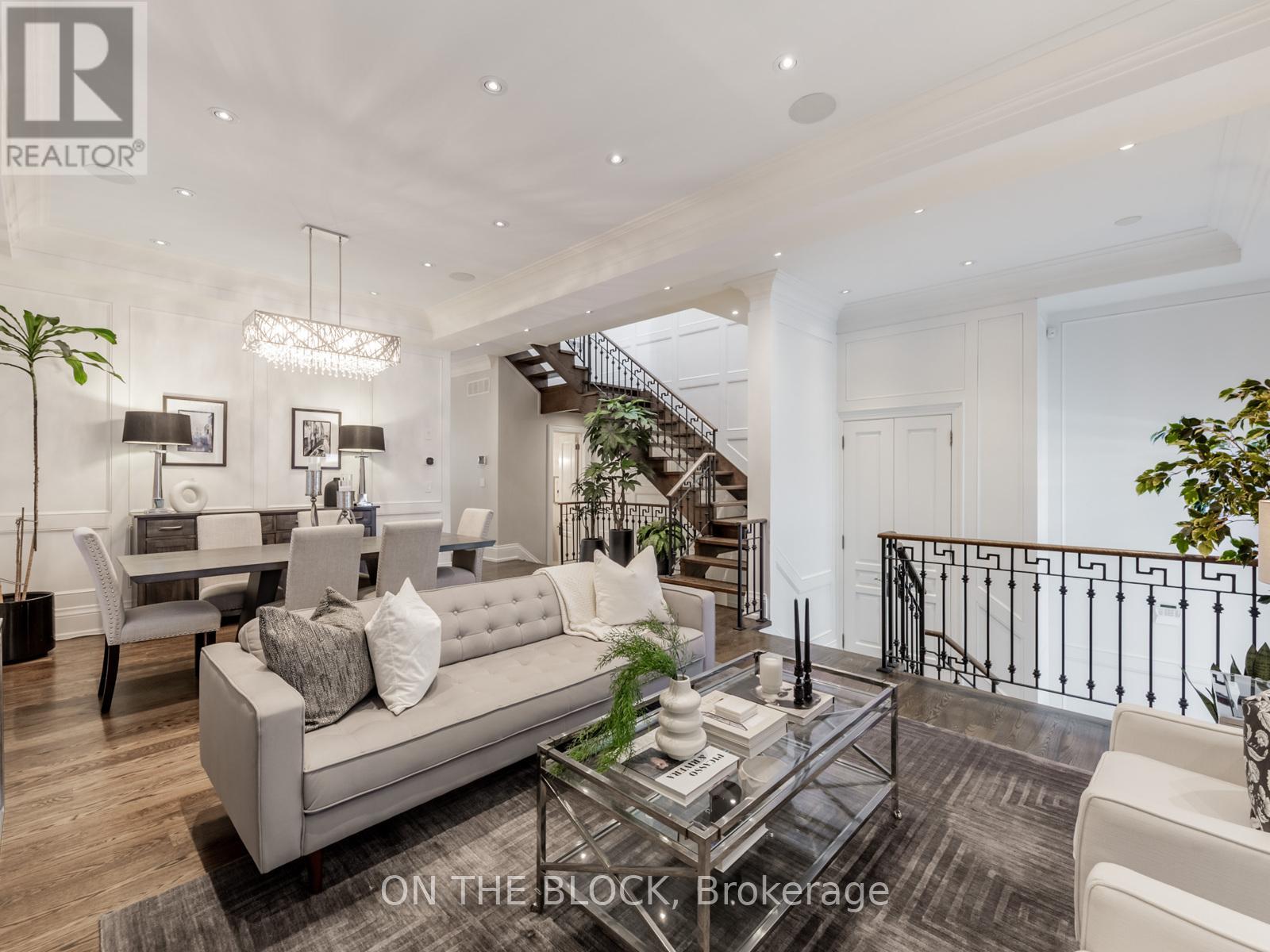 225 Joicey Boulevard, Toronto, Ontario  M5M 2V4 - Photo 6 - C12764436