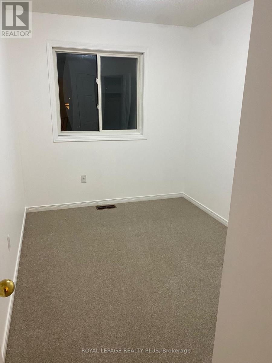 36 Eli Shackelton Court E, Toronto, Ontario  M1E 5K3 - Photo 4 - E12764514