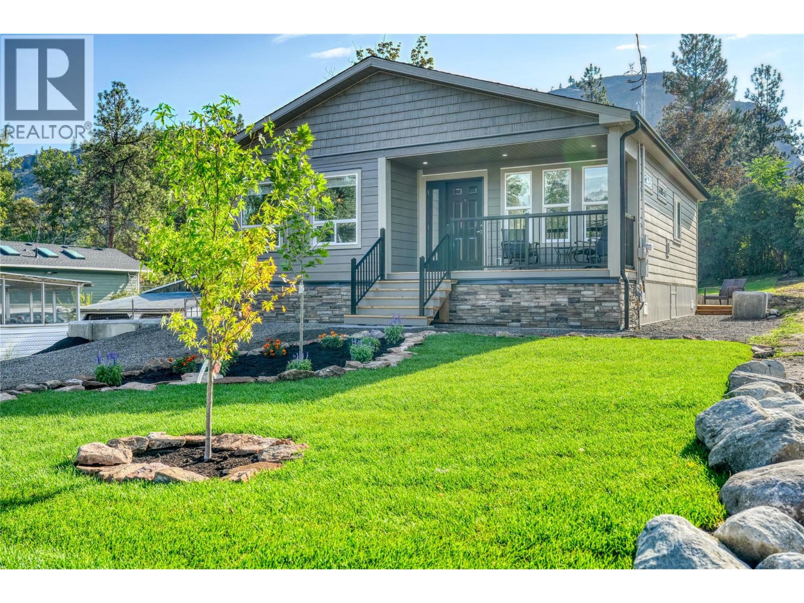 1149 Maple Street, Okanagan Falls, British Columbia  V0H 1R2 - Photo 3 - 10373983