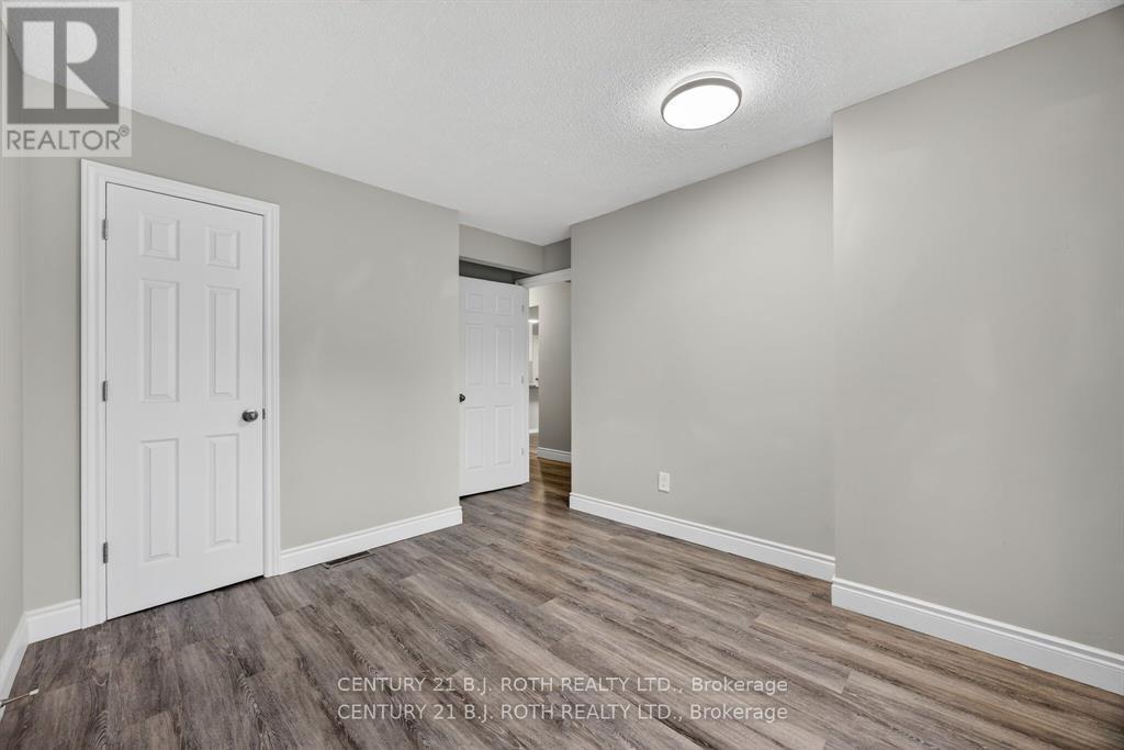 155 Penetang Street, Barrie, Ontario  L4M 1V9 - Photo 13 - S12764494