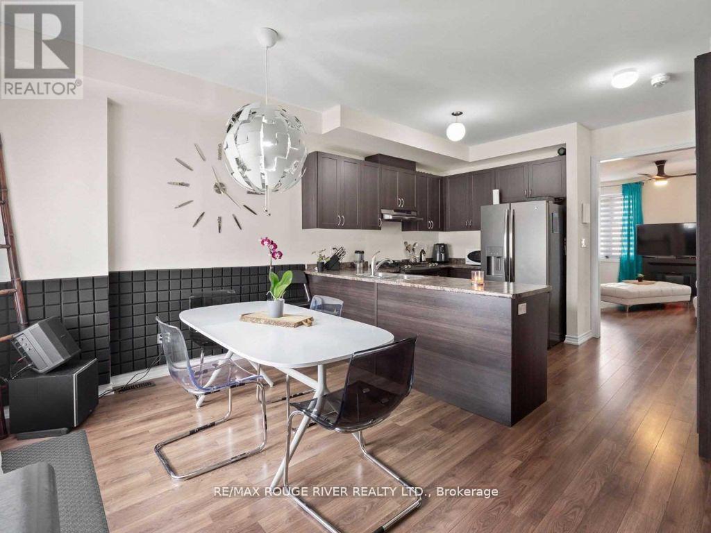 40 Tollgate Street N, Brampton (Heart Lake East), Ontario  L6Z 0J1 - Photo 3 - W12764448