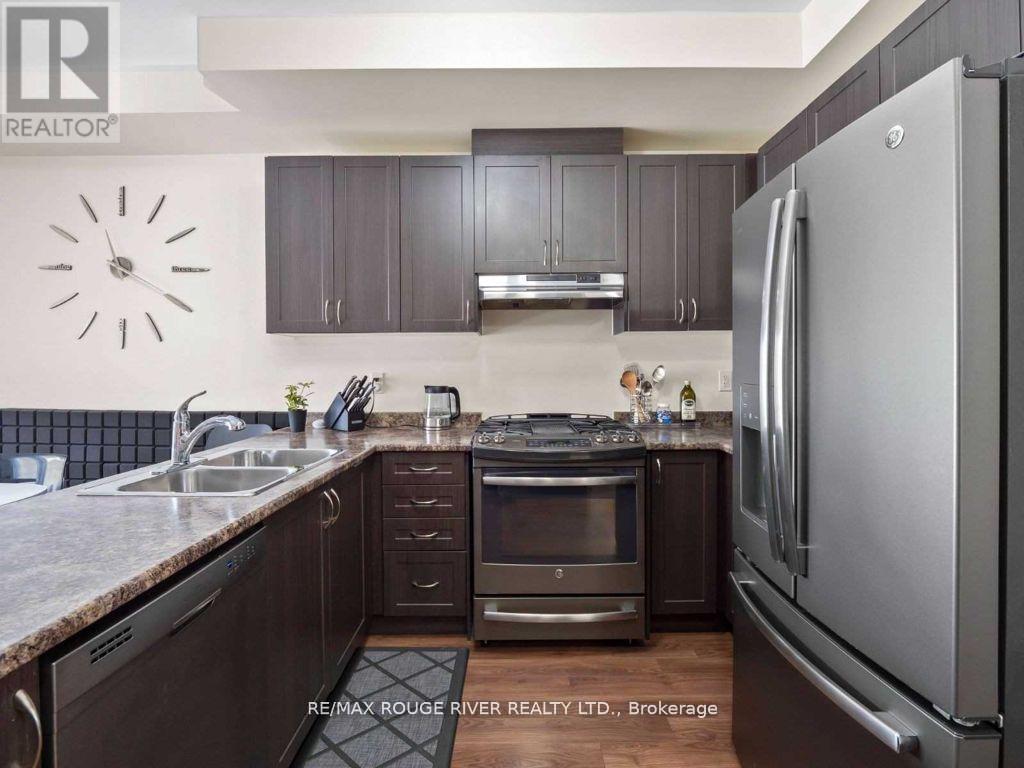 40 Tollgate Street N, Brampton (Heart Lake East), Ontario  L6Z 0J1 - Photo 4 - W12764448