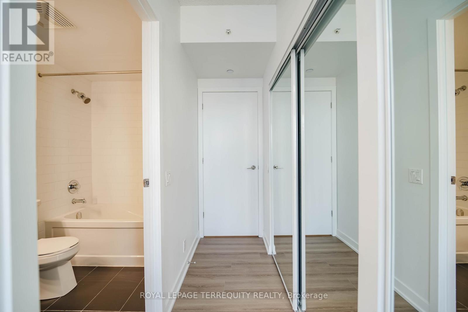 4007 - 2200 Lakeshore Boulevard W, Toronto, Ontario  M8V 1A4 - Photo 17 - W12764490