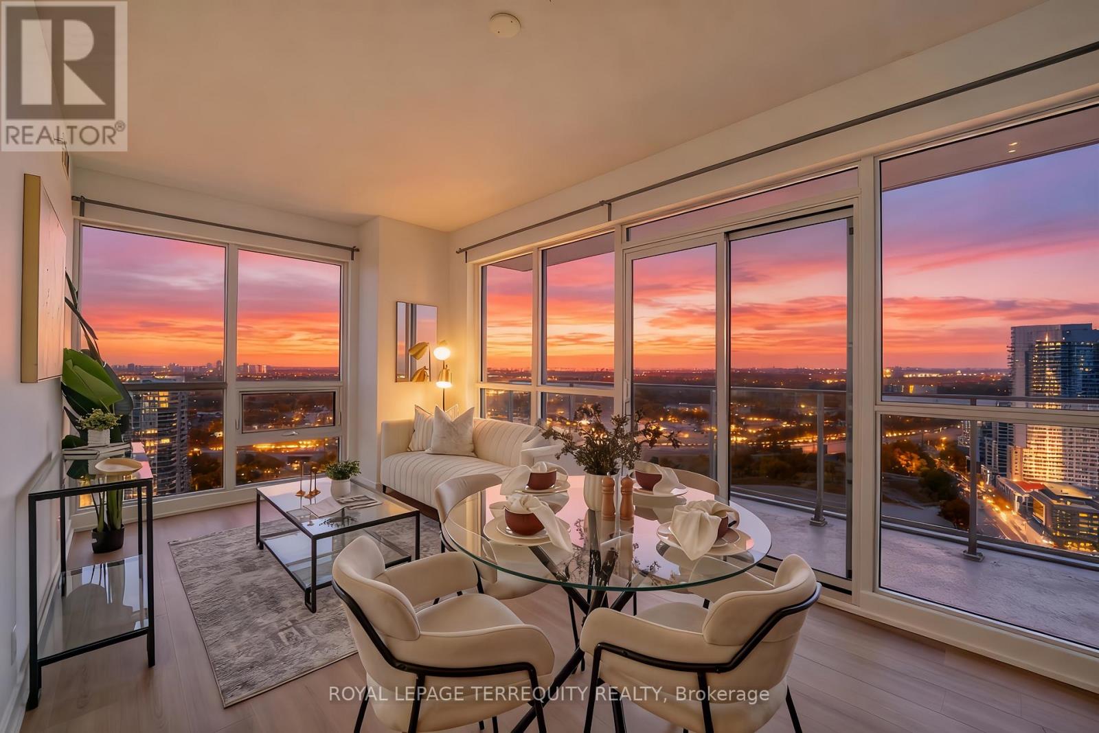 4007 - 2200 Lakeshore Boulevard W, Toronto, Ontario  M8V 1A4 - Photo 3 - W12764490