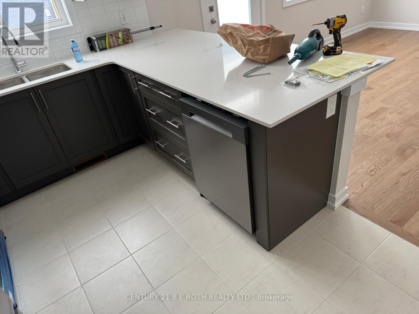 944 Seagrave Lane, Ottawa, Ontario  K0A 2Z0 - Photo 5 - X12764498