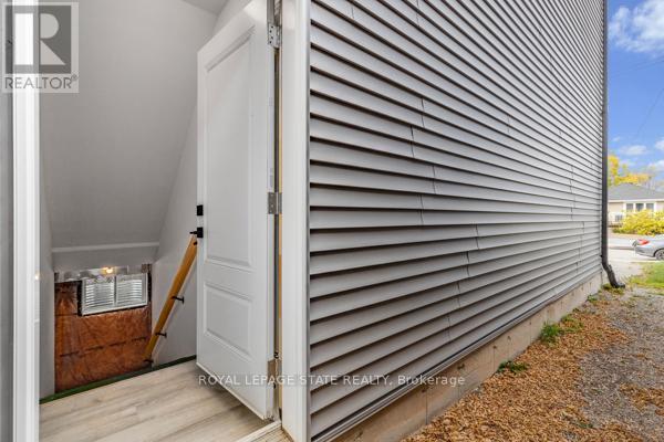 37 Delena Avenue S, Hamilton, Ontario  L9H 1B7 - Photo 38 - X12764510