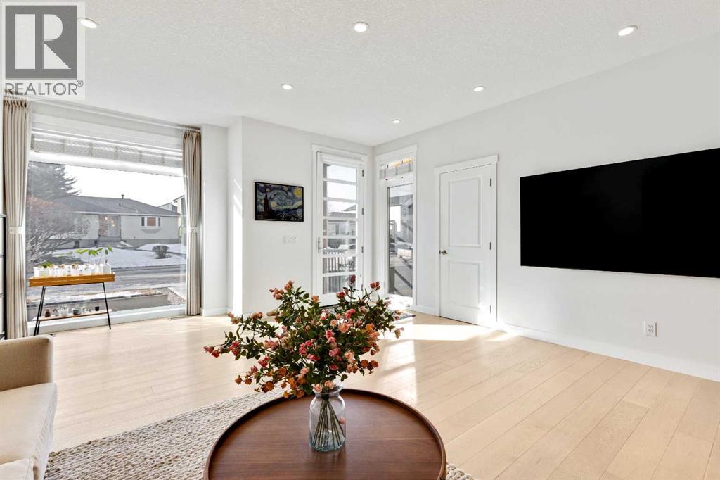 2728 Cochrane Road Nw, Calgary, Alberta  T2M 4H9 - Photo 6 - A2283259