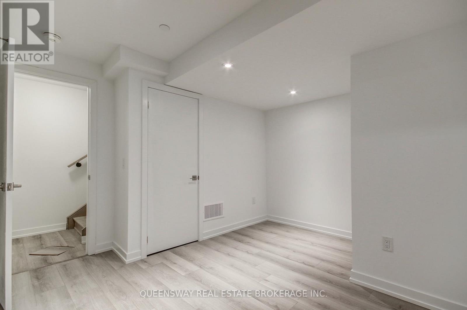 3079 Pharmacy Avenue, Toronto, Ontario  M1T 1H8 - Photo 21 - E12752494