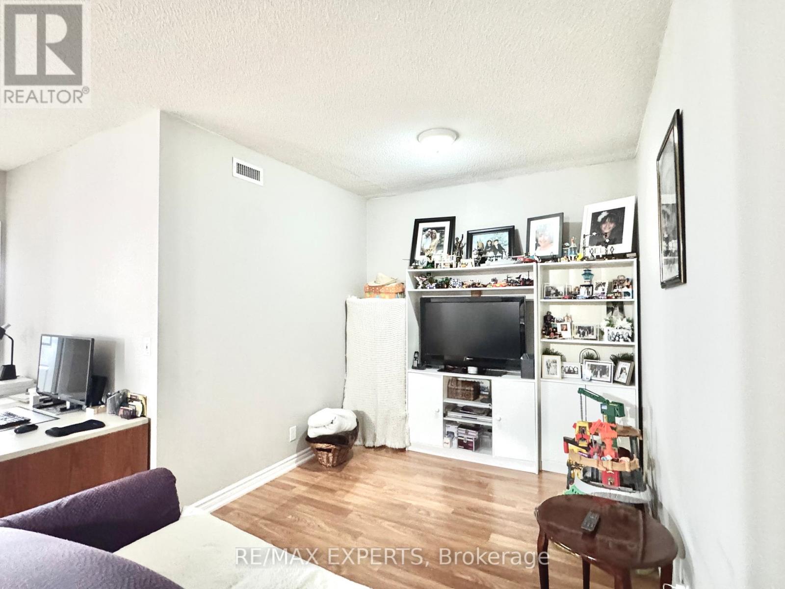 1008 - 9225 Jane Street, Vaughan, Ontario  L6A 0J7 - Photo 4 - N12764344