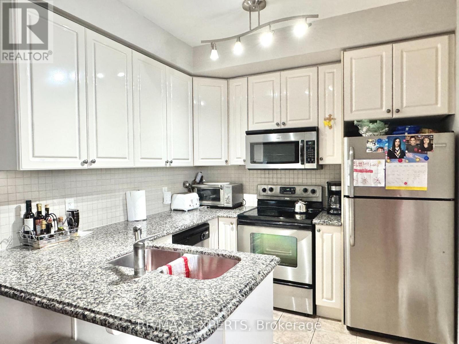 1008 - 9225 Jane Street, Vaughan, Ontario  L6A 0J7 - Photo 3 - N12764344